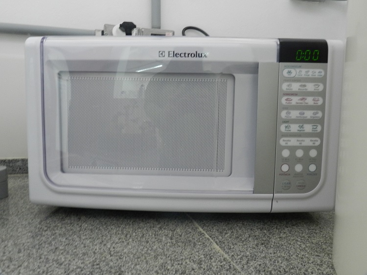 Microondas Eletrolux (MEF 83)